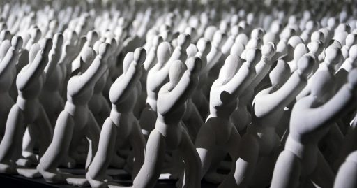 Medewerkers aan het werk in een beschutte werkplaats of maatwerkbedrijf